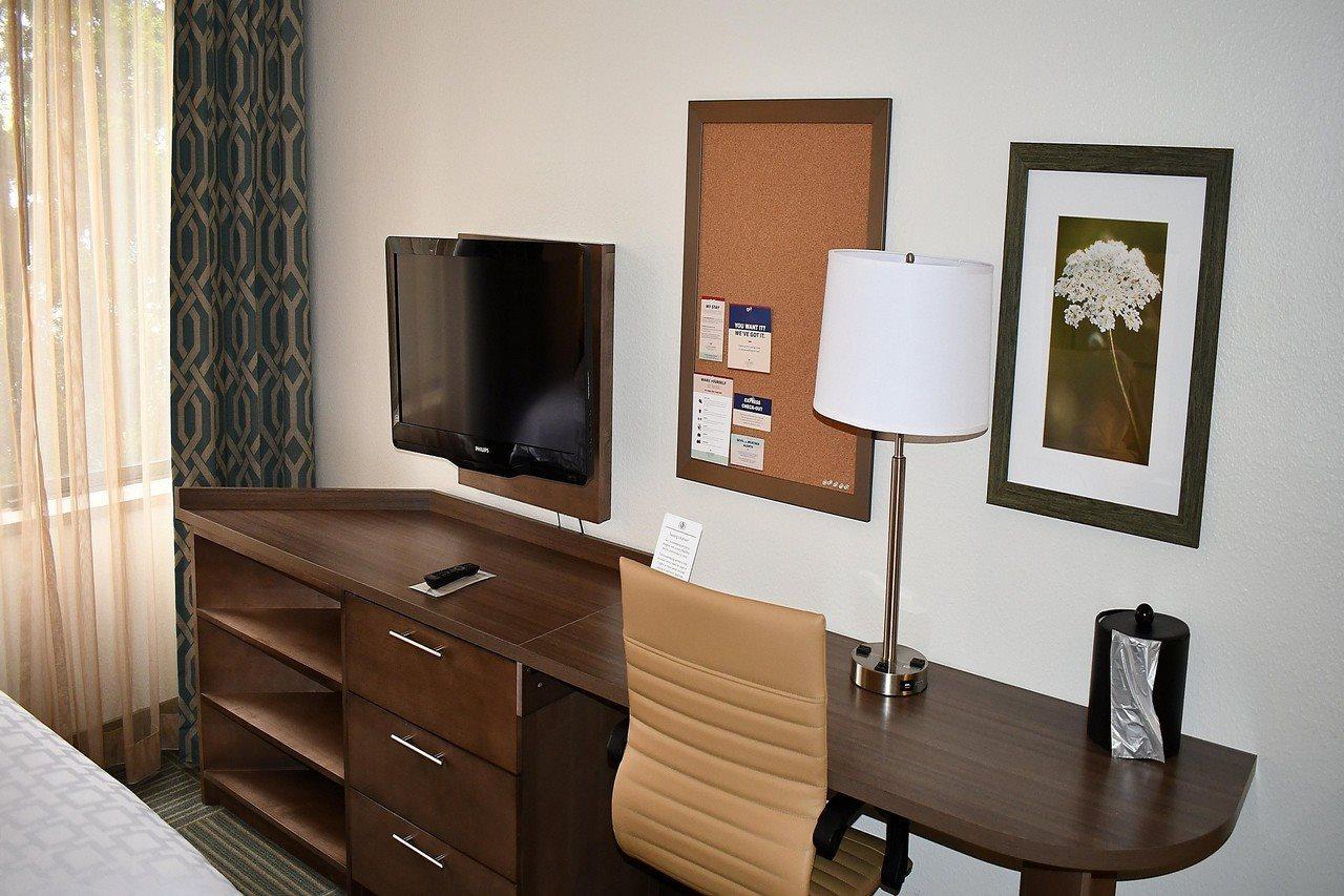 Candlewood Suites Grand Rapids Airport By Ihg Cascade Extérieur photo