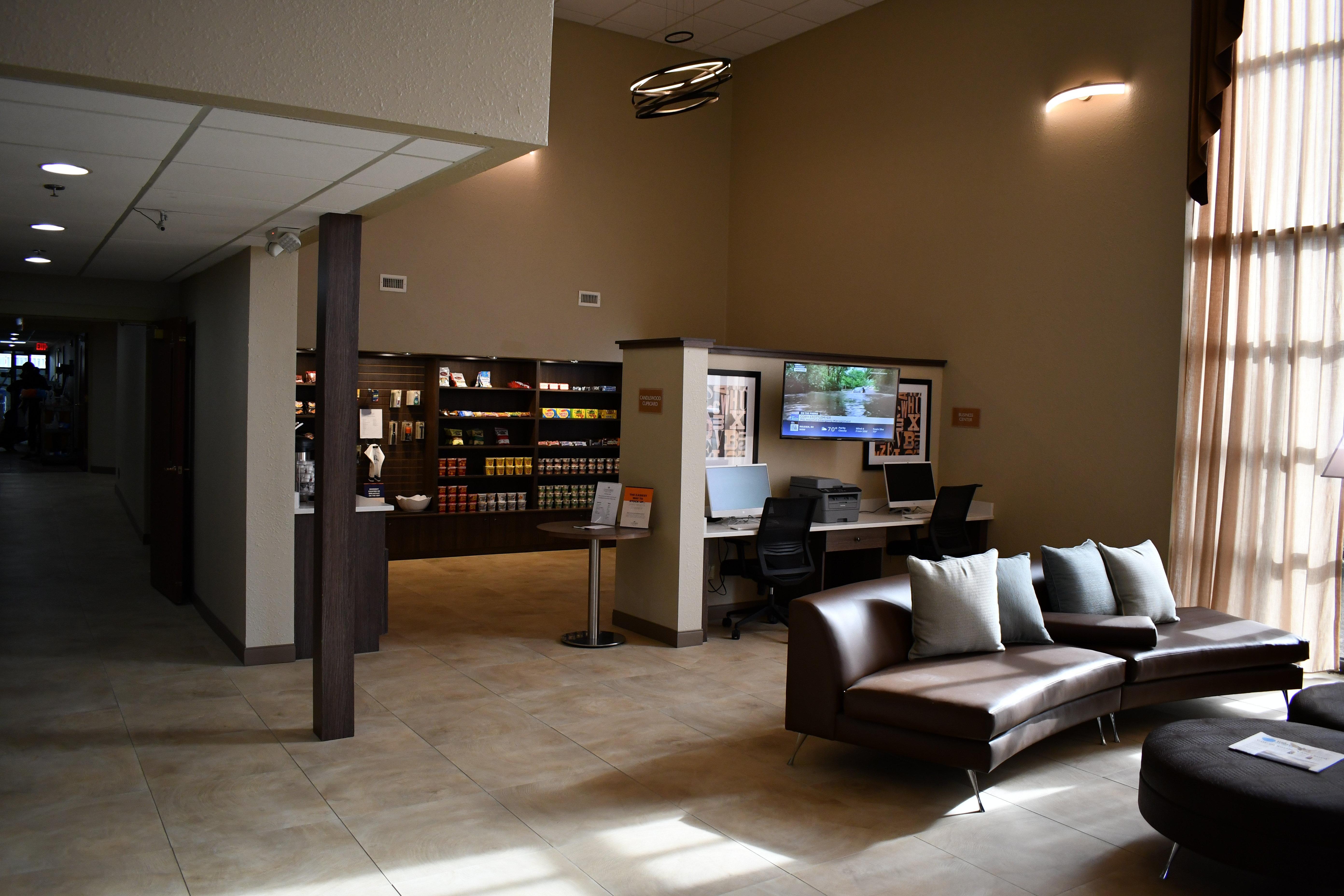 Candlewood Suites Grand Rapids Airport By Ihg Cascade Extérieur photo