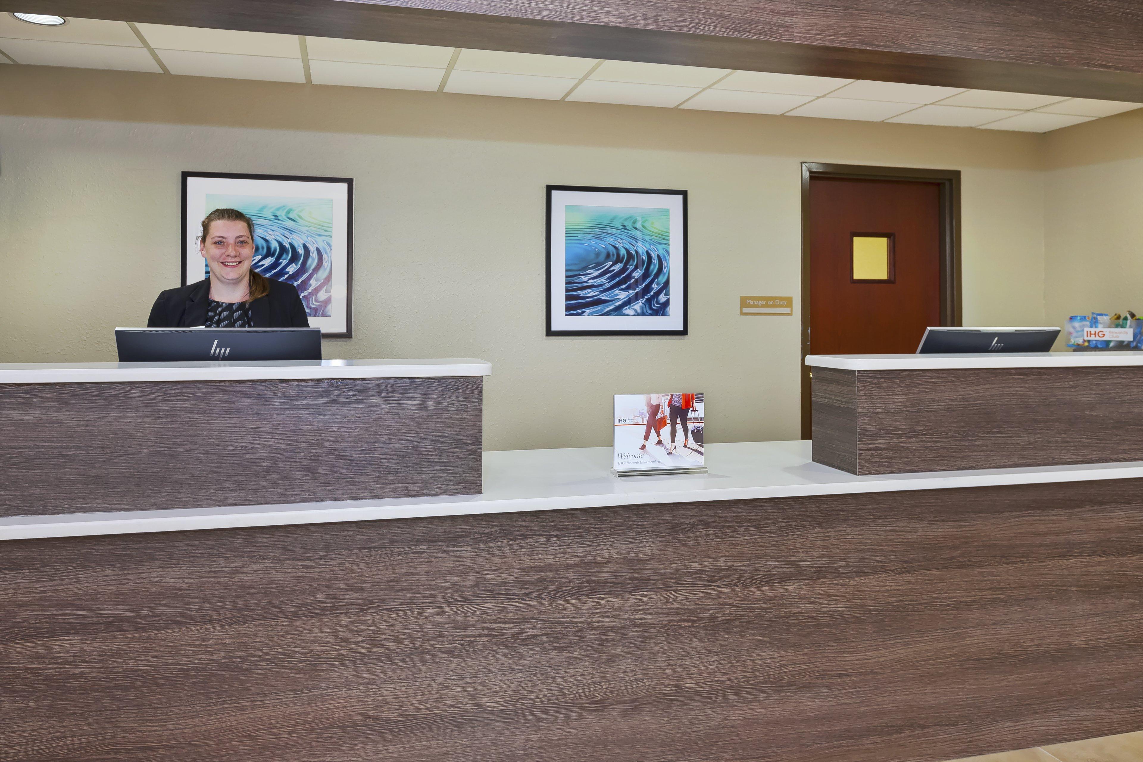 Candlewood Suites Grand Rapids Airport By Ihg Cascade Extérieur photo