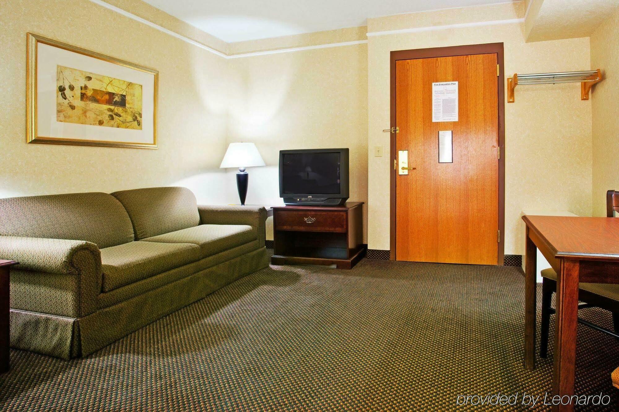 Candlewood Suites Grand Rapids Airport By Ihg Cascade Extérieur photo